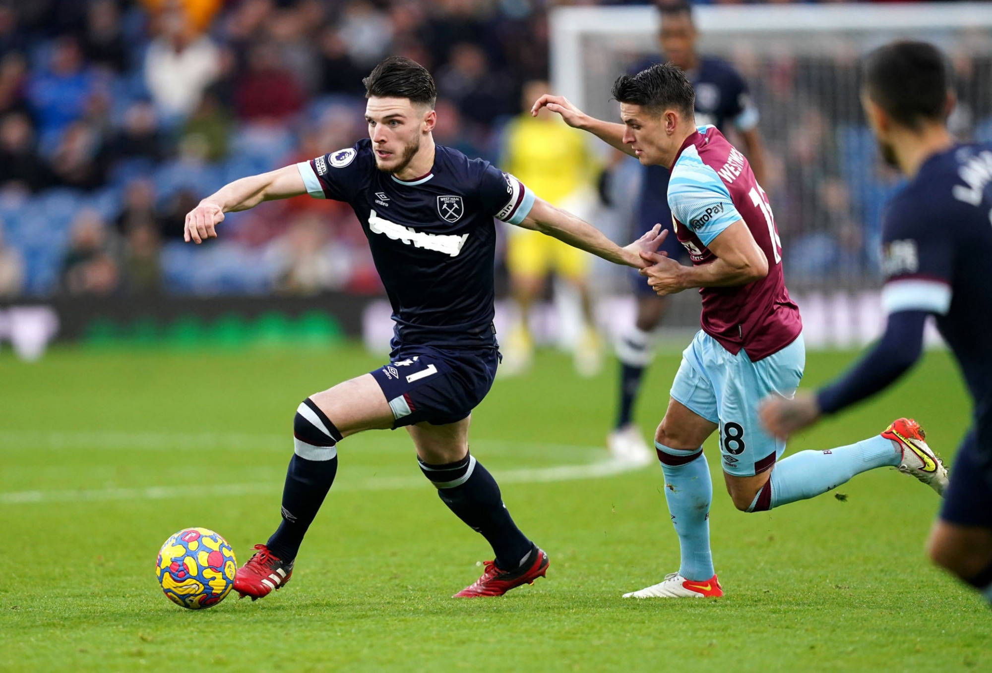 退役后投身 退役后投身