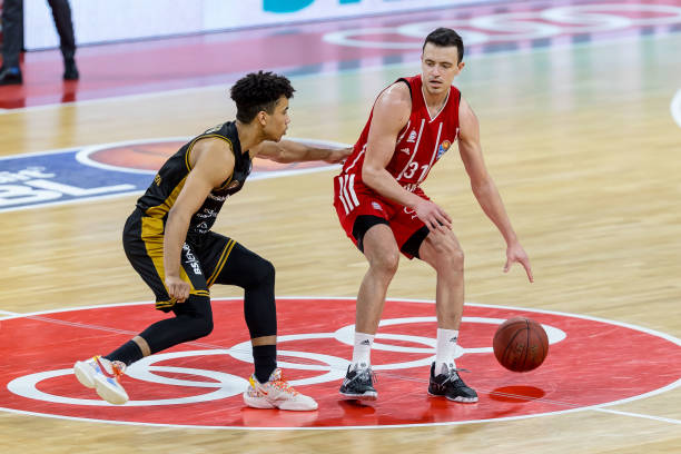 也为年轻球 也为年轻球