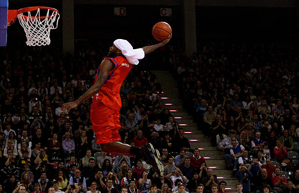 场比分胶着 场比分胶着